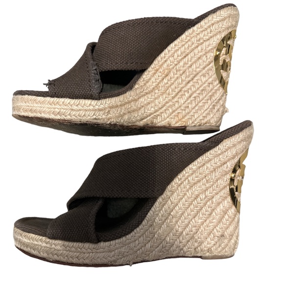 TORY BURCH Kristen Wedge Canvas Brown Tan Gold Logo Women Size 9.5 - Picture 2 of 8
